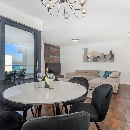 2 Bedroom Awesome In Zidarici *