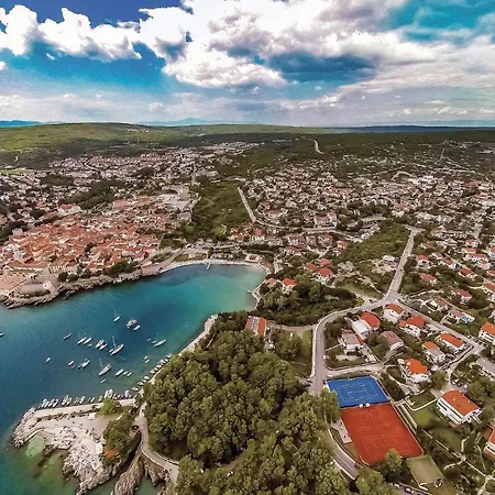 Apartamento 2 Bedroom Awesome In Zidarici Vantacici