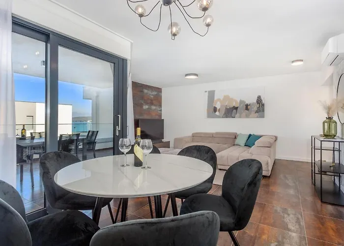 2 Bedroom Awesome In Zidarici *