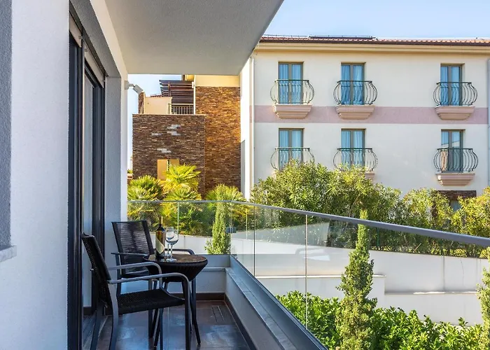 2 Bedroom Awesome In Zidarici * 반타치치