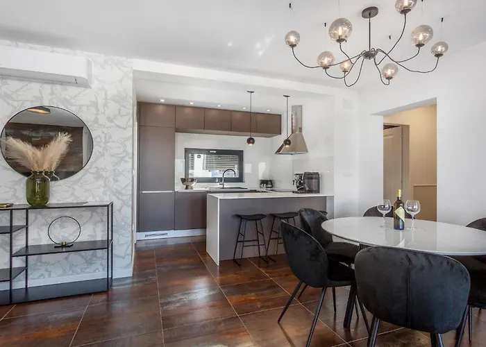 Apartment 2 Bedroom Awesome In Zidarici