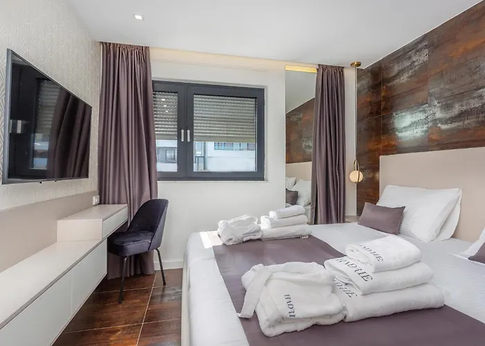 2 Bedroom Awesome In Zidarici Apartment