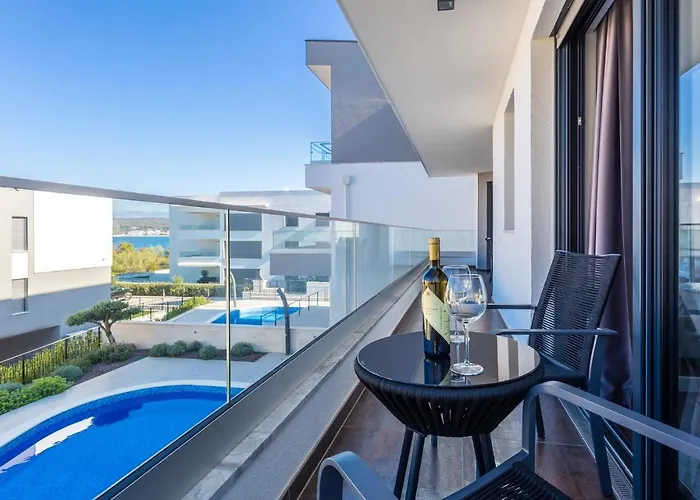 Apartament 2 Bedroom Awesome In Zidarici *